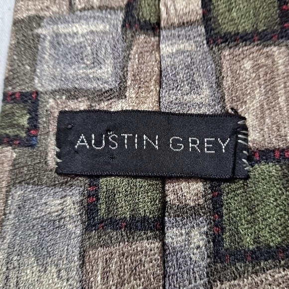 Austin Grey 💯 Italian Silk Designer Tie 57"x3.75" Tan/Green/Gray Woven Squares - Picture 4 of 9